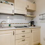 Nice 1 Bedroom Downtown Carre D\'Or With Garage