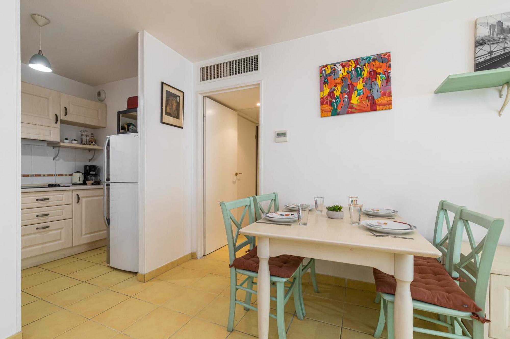 1 Bedroom Downtown Carre D'or With Garage Apartment