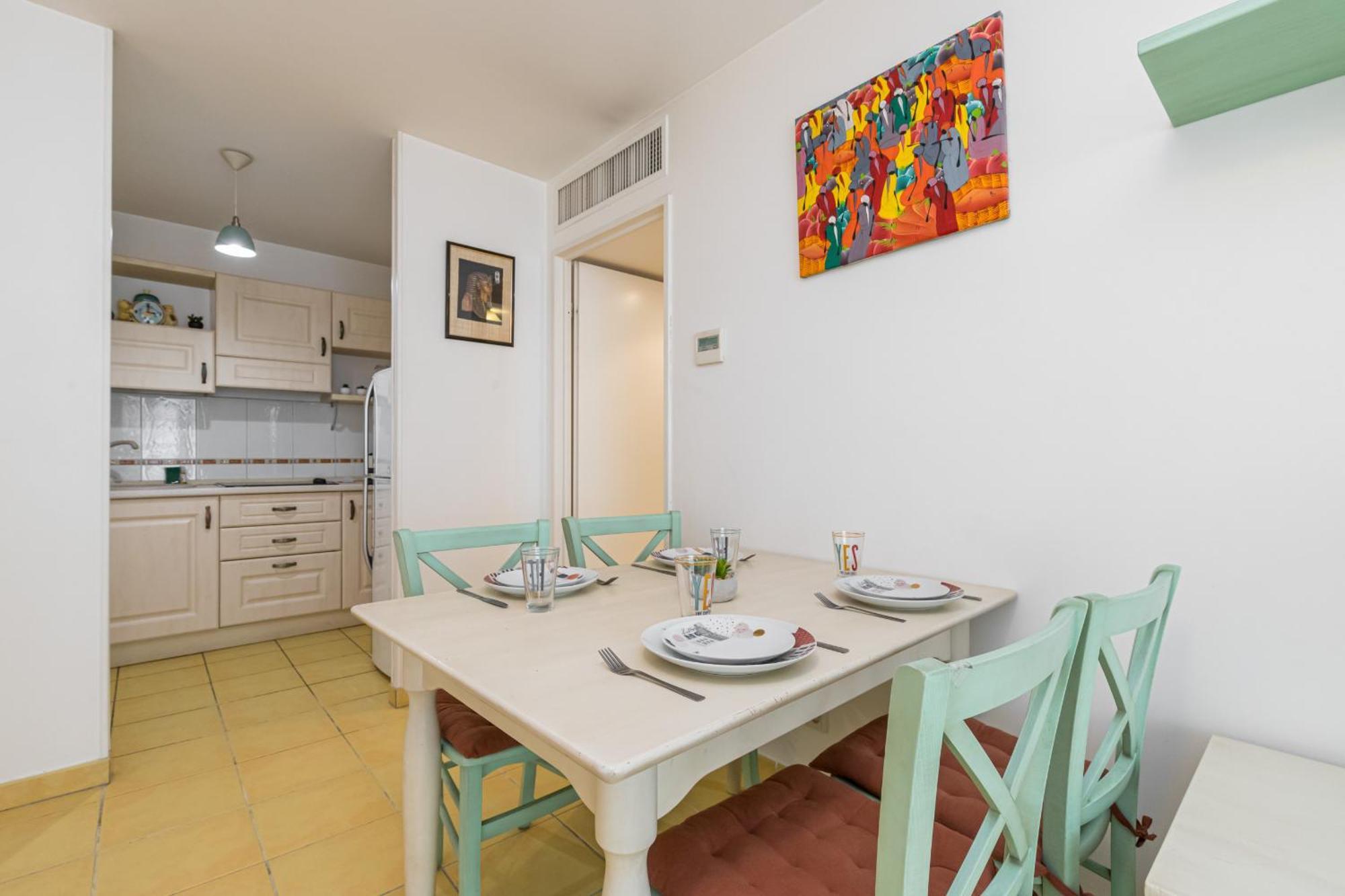1 Bedroom Downtown Carre D'or With Garage Apartment Nice